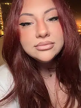CurvyKimmy1's Webcam Show