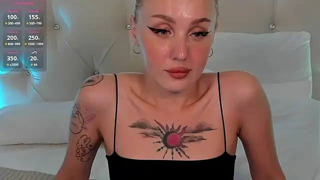 LianaFord's Live XXX Chat