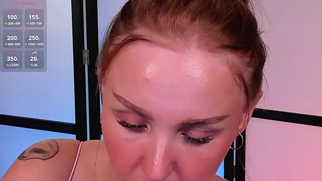 LianaFord's Live XXX Chat