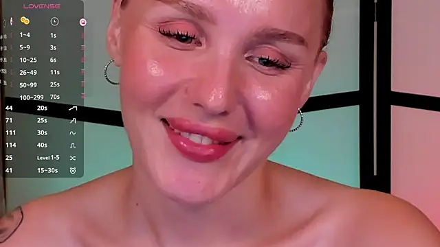 LianaFord 即時 XXX 聊天