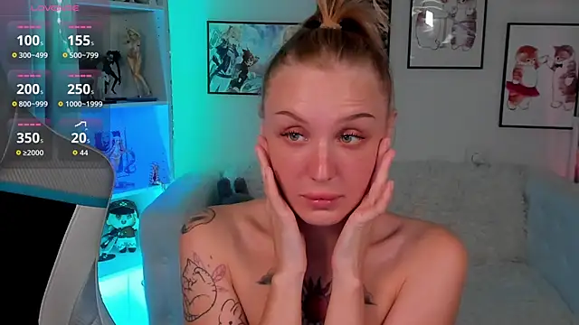 LianaFord's Live XXX Chat
