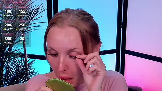 LianaFord 现场XXX聊天