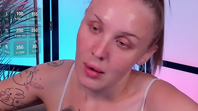 LianaFord's Live XXX Chat