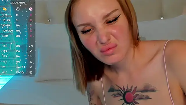 LianaFord's Live XXX Chat