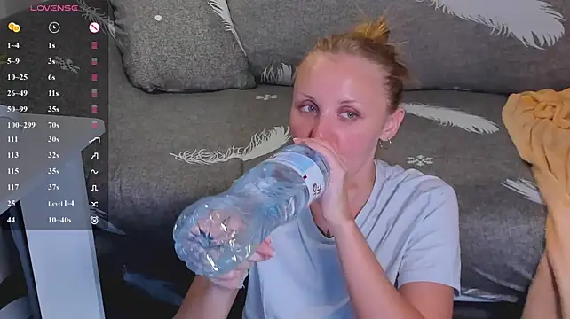 LianaFord's Live XXX Chat