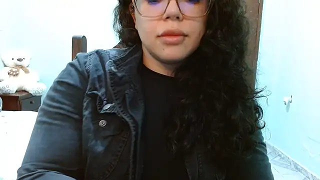 XXX chat uživo modela Ivieencanto
