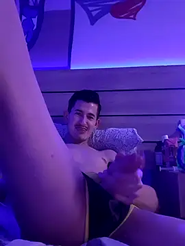 cheekyboyx webkamerás műsora