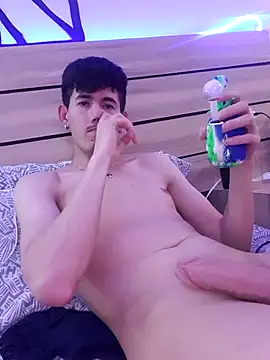 Chatroom XXX en direct de cheekyboyx