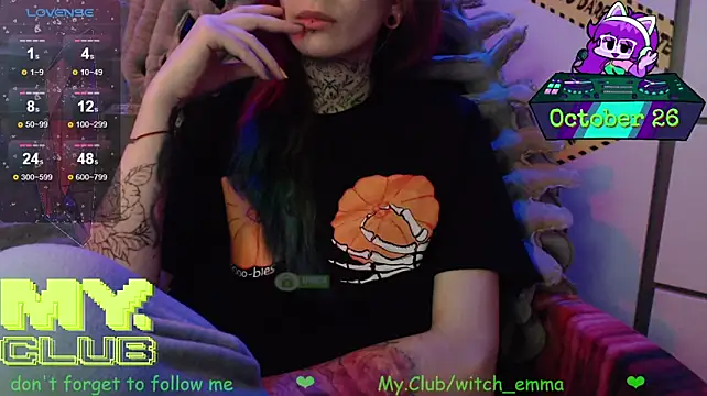 Witch_Emma Show in webcam