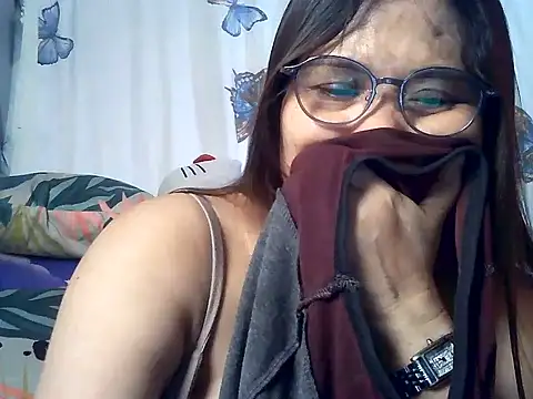 Amazing_Angel22: απευθείας συνομιλία ΧΧΧ