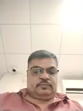Desi_Lodo_Gujju_Boyn Webbikameraesitys