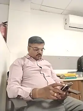 Show modela Desi_Lodo_Gujju_Boy na web-kameri