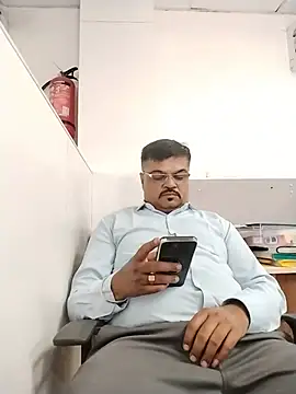 Desi_Lodo_Gujju_Boy webcam show