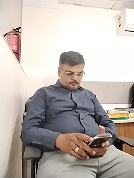 Show modela Desi_Lodo_Gujju_Boy na web-kameri