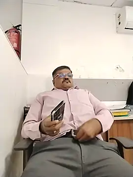 Desi_Gujju_Boyn Webbikameraesitys