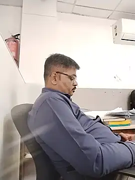 Pokazy przed kamerką – Desi_Gujju_Boy