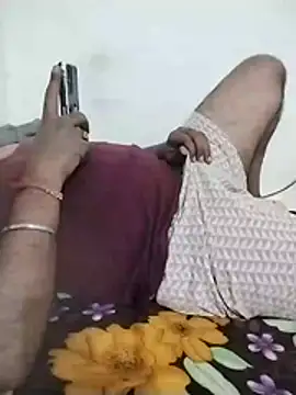 Desi_Gujju_Boyn Webbikameraesitys
