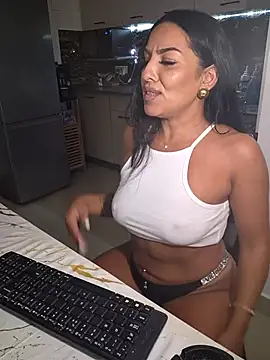 hot-babygirl Webcam show