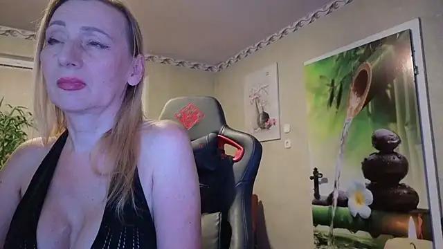 HotLana69's Live XXX Chat