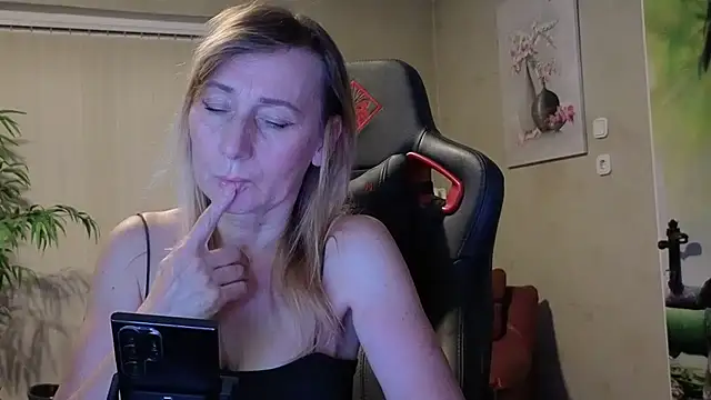 عرض كام HotLana69