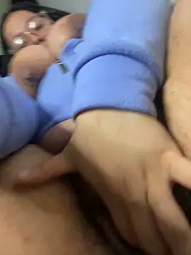 MsConejitaa Show in webcam