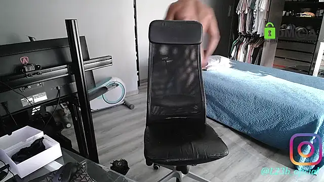 latinoo23bom Webcam show