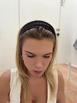 Nicoleevien's Webcam Show