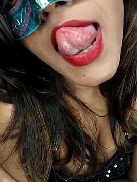 Queenniaa's Webcam Show