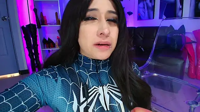 Show modela kayilyn na web-kameri