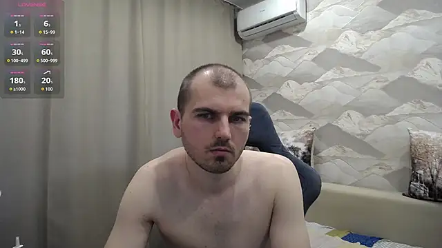 Show modela SerzhKorol1 na web-kameri