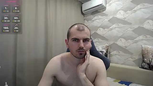 SerzhKorol1's Webcam Show