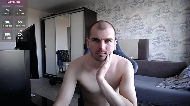 SerzhKorol1 webcam show