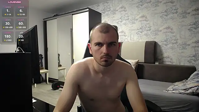 SerzhKorol1 webcam show
