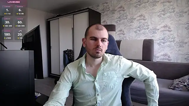 Webkamerová show SerzhKorol1