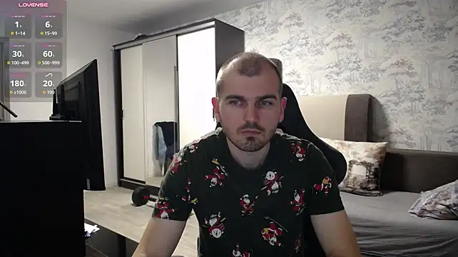 SerzhKorol1 webcam show