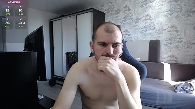 SerzhKorol1 webcam show