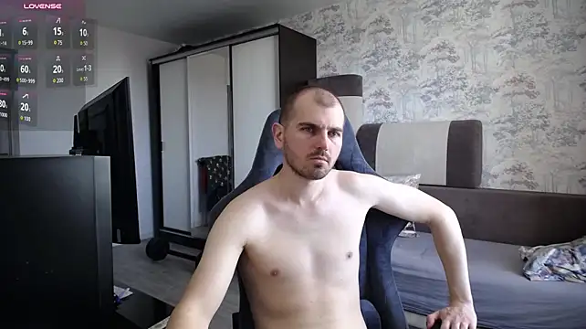 SerzhKorol1's Webcam Show