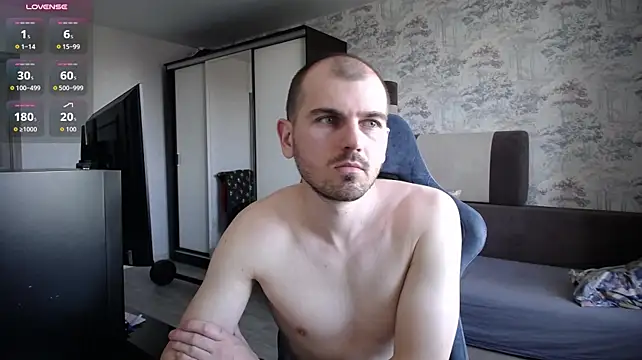 Show modela SerzhKorol1 na web-kameri