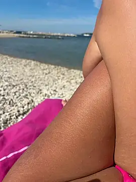 ChiaraLewis Show in webcam