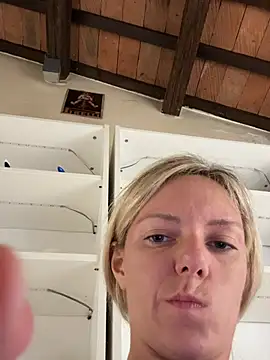 ChiaraLewis Webcam show