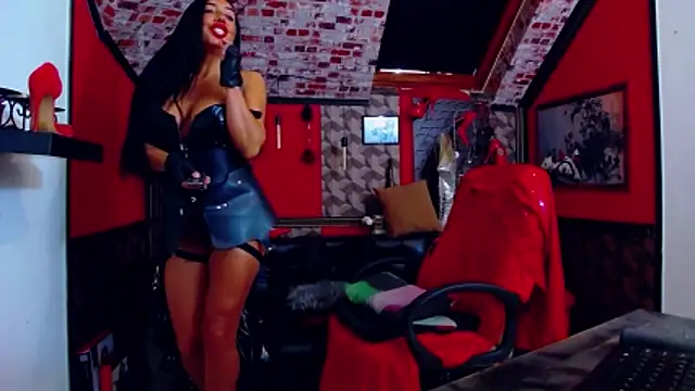 Chat XXX en directo de DommeBellatrix
