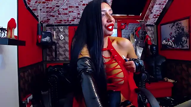 DommeBellatrix Adlı Modelin Web Kamerası Şovu