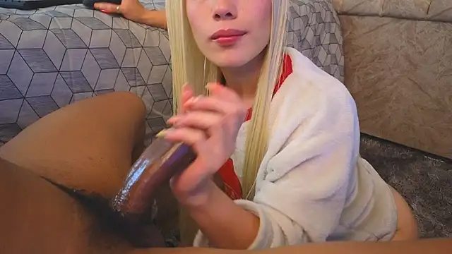 Asia_argento's Webcam Show