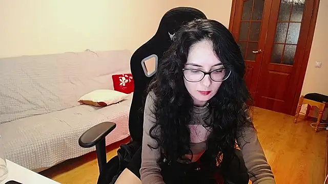XXX chat uživo modela The_Blacksphinxxx