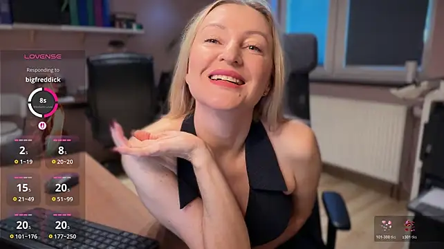 legsLONG Show in webcam