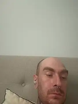 amiallowed's Webcam Show
