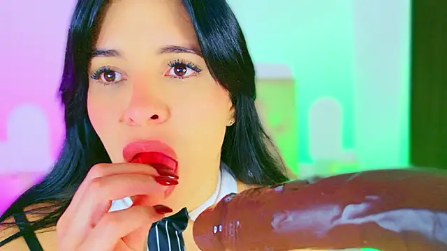 CharlootteEvans' Webcam Show