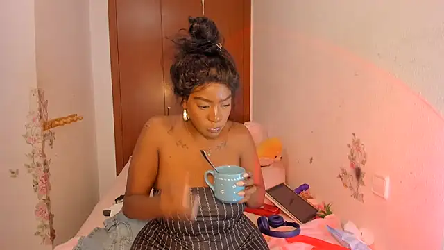 viioolleettaan Live XXX chat