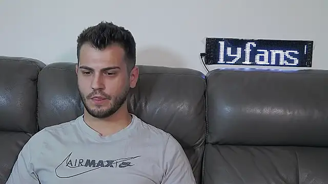 CrazyDom1 Webcam show