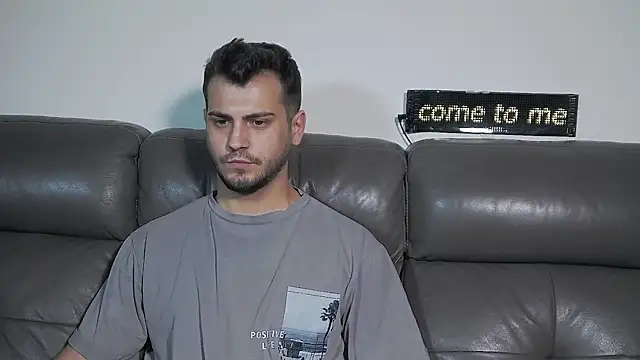 Chat +18 de CrazyDom1 ao vivo